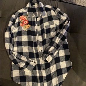 Cute plaid with flower detail button down